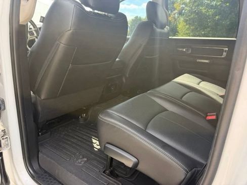 Used 2018 RAM 3500 Laramie w/ Convenience Group AWD/4WD image 19