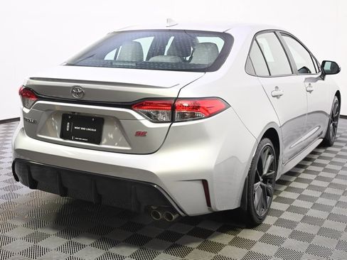 Used 2023 Toyota Corolla SE w/ Carpet Mat Package (TMS) FWD image 4