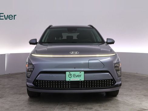 Used 2024 Hyundai Kona Limited FWD image 12