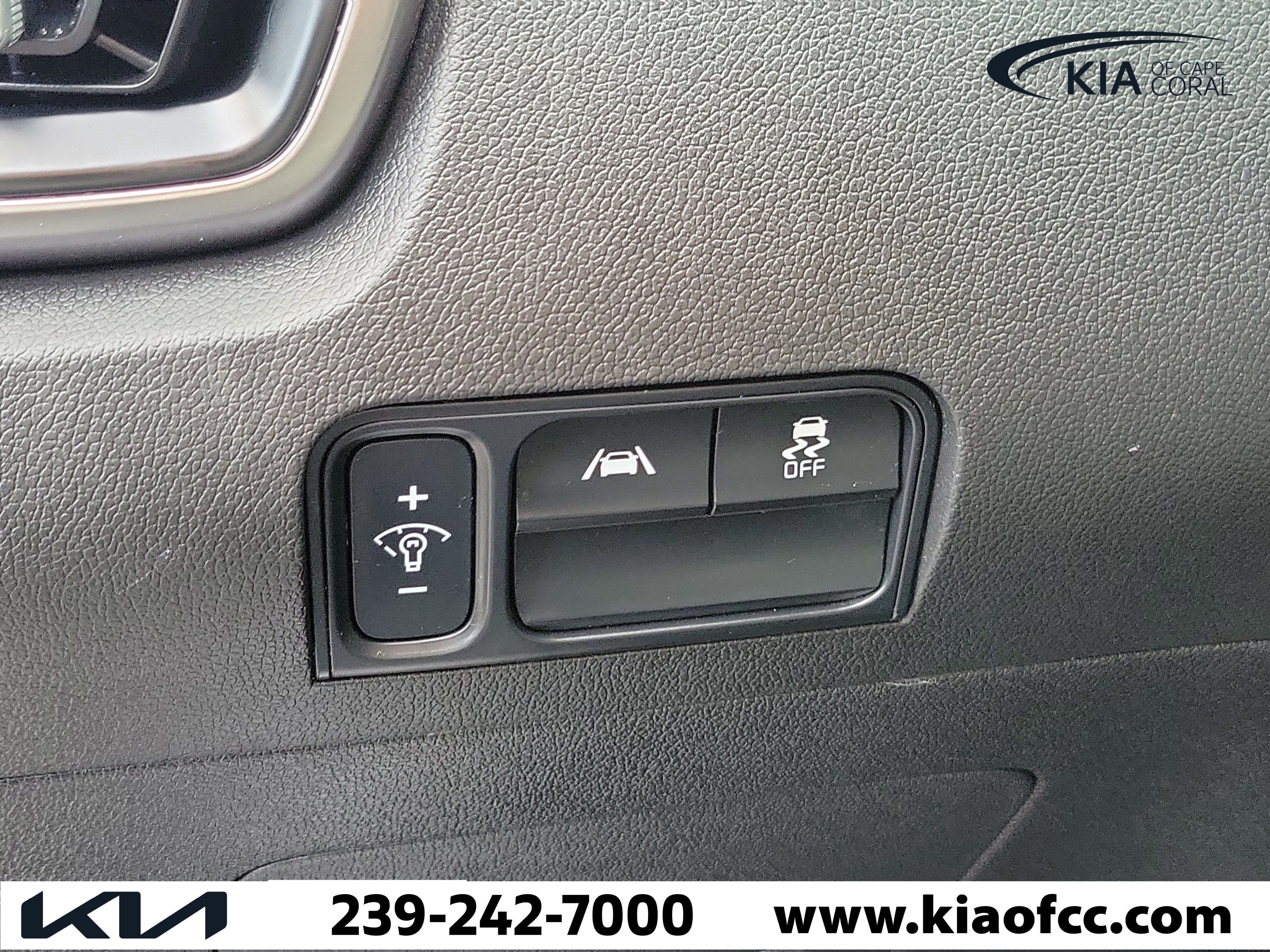 Used 2022 Kia Sorento LX FWD image 25
