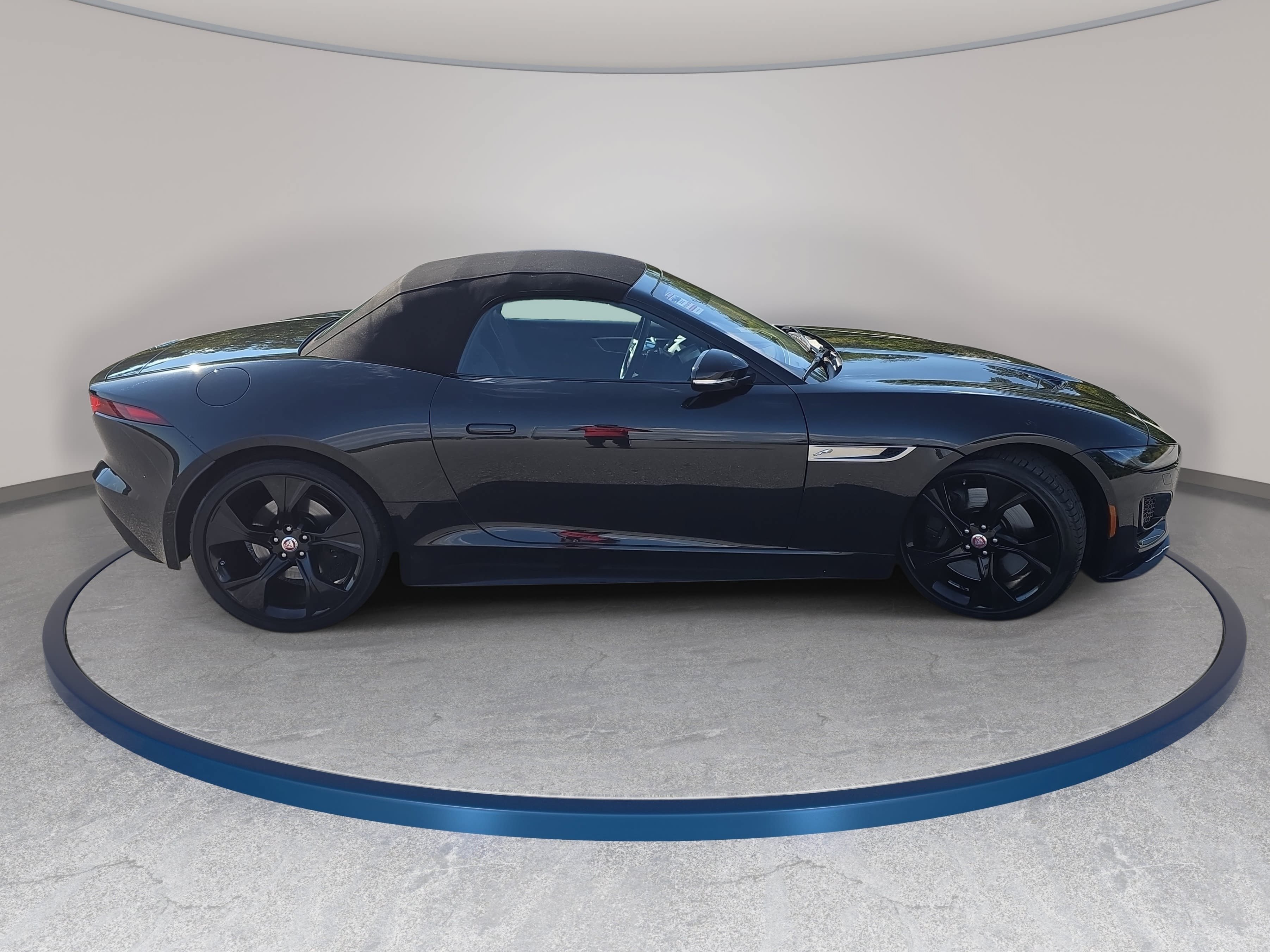 Used 2021 Jaguar F-TYPE R-Dynamic AWD/4WD image 4
