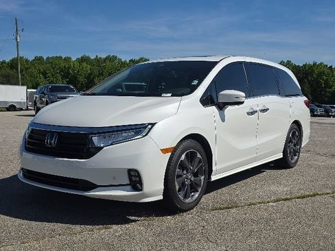 Used 2023 Honda Odyssey Elite image 1