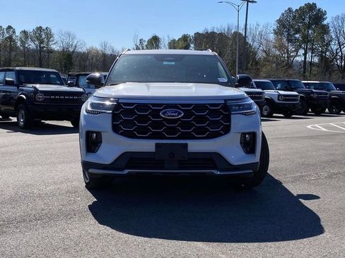 New 2026 Ford Explorer Platinum RWD image 8