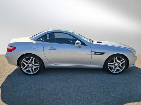 Used 2014 Mercedes-Benz SLK 350 image 2