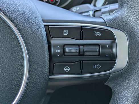 Used 2022 Kia K5 LXS image 22