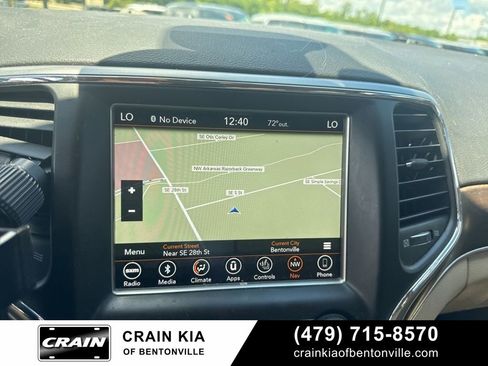Used 2018 Jeep Grand Cherokee Limited AWD/4WD image 22