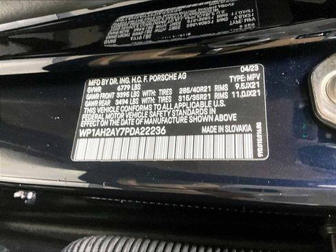 Used 2023 Porsche Cayenne Turbo S image 36