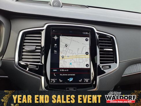 Used 2021 Volvo XC90 T6 Inscription w/ Lounge Package image 15