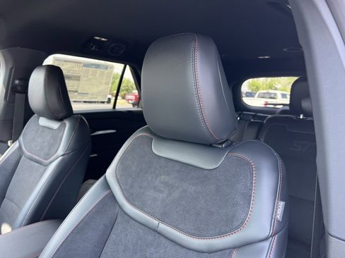 New 2025 Ford Explorer ST image 19