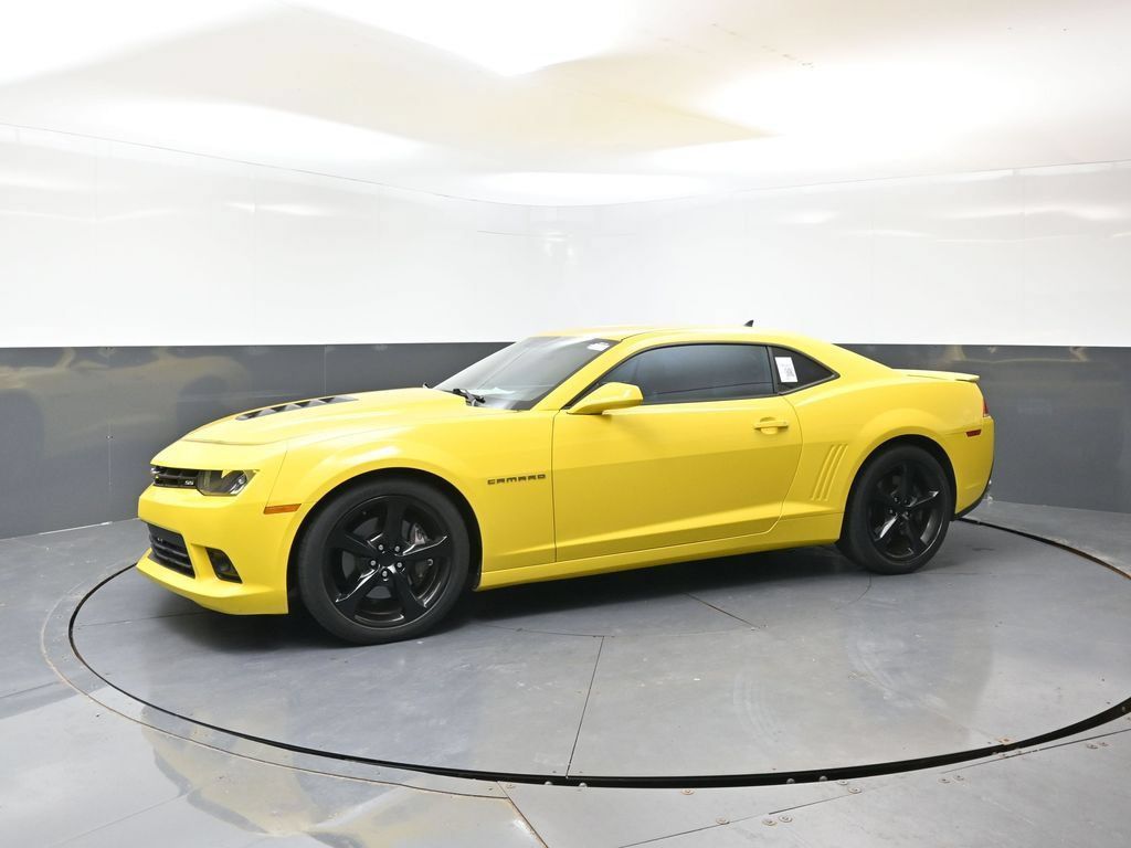 Used 2015 Chevrolet Camaro SS RWD image 5