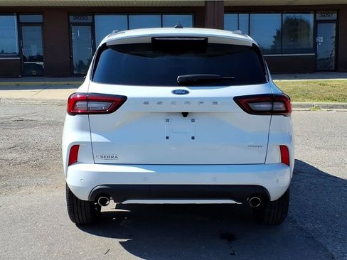 Used 2024 Ford Escape ST-Line w/ Tech Pack #1 AWD/4WD image 4