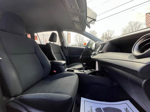 Used 2015 Toyota RAV4 LE image 20