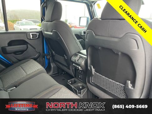 New 2026 Jeep Gladiator Mojave w/ Technology Group AWD/4WD image 25