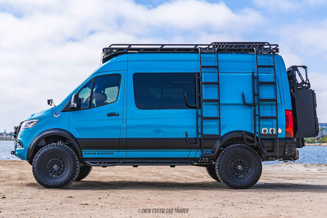 Used 2024 Mercedes-Benz Sprinter 2500 w/ Parking Package image 3