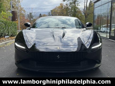 Used 2022 Ferrari Roma image 2