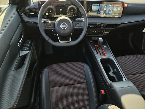 New 2026 Nissan Kicks SR image 12