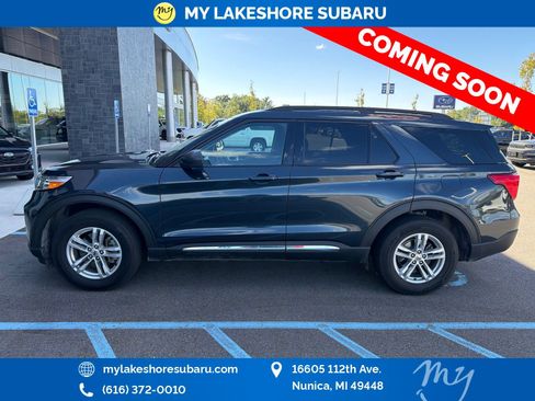 Used 2022 Ford Explorer XLT AWD/4WD image 4