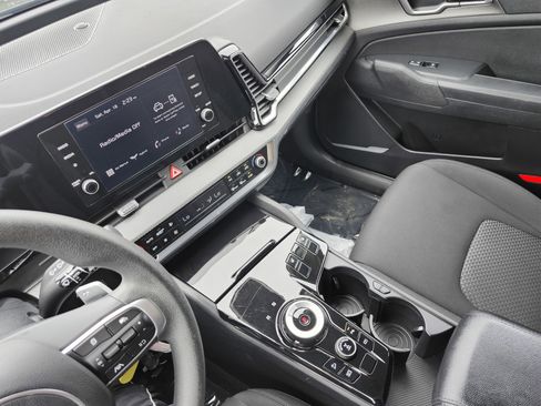 Used 2023 Kia Sportage LX image 28