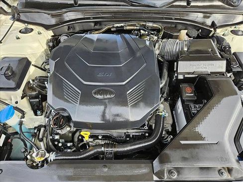 Used 2017 Kia Cadenza Premium w/ Luxury Package image 20