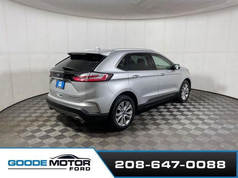 Certified 2019 Ford Edge Titanium image 7
