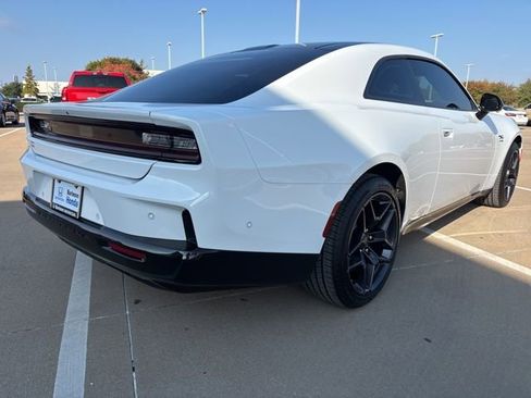 Used 2024 Dodge Charger R/T w/ Plus Group image 3