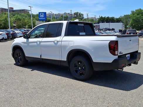 New 2026 Honda Ridgeline Black Edition image 4