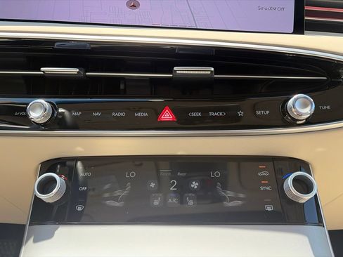 New 2026 Genesis GV70 2.5T Select AWD/4WD image 19