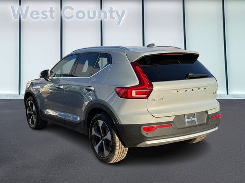 Certified 2025 Volvo XC40 B5 Plus image 7