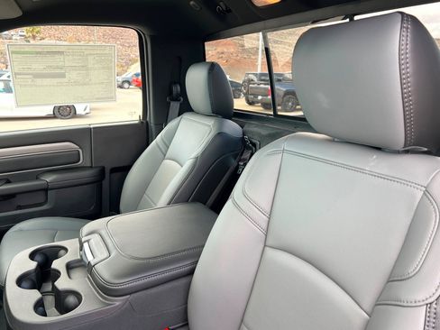 New 2026 RAM 2500 Tradesman AWD/4WD image 12