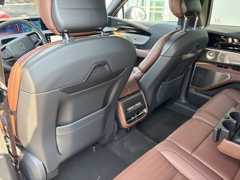 New 2026 Lincoln Nautilus Reserve AWD/4WD image 15