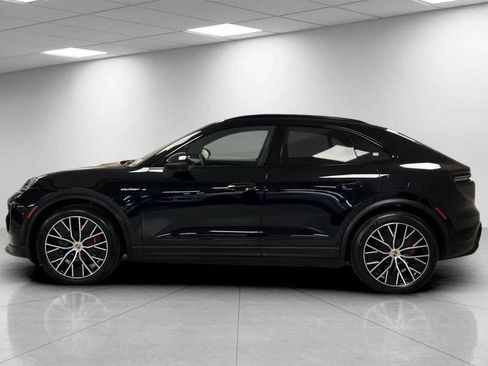 New 2025 Porsche Macan 4S Electric image 34