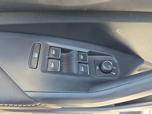 Certified 2022 Volkswagen Jetta SE FWD image 25