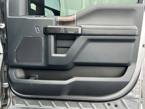 Used 2022 Ford F250 Lariat w/ Lariat Ultimate Package image 25