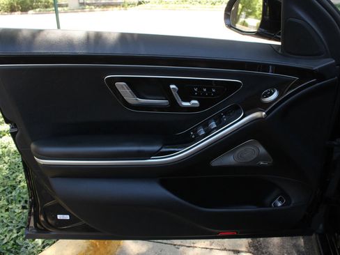 Used 2022 Mercedes-Benz S 500 4MATIC image 15