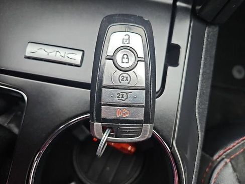 Used 2019 Ford Explorer XLT w/ Equipment Group 202A image 27