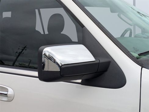 Used 2015 Lincoln Navigator L 4WD image 11