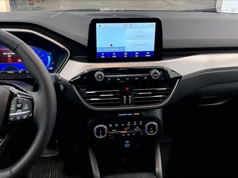 Used 2022 Ford Escape SEL w/ Technology Package AWD/4WD image 18