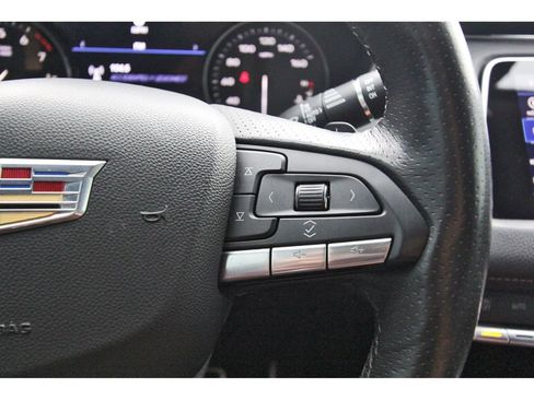 Used 2023 Cadillac XT4 Sport w/ Technology Package FWD image 16