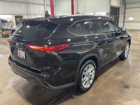 Used 2020 Toyota Highlander Limited image 6