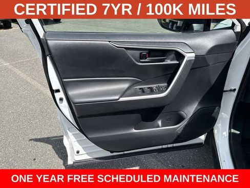 Used 2022 Toyota RAV4 LE AWD/4WD image 13