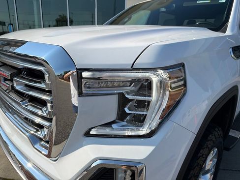 Used 2022 GMC Sierra 1500 SLT w/ SLT Premium Plus Package AWD/4WD image 12