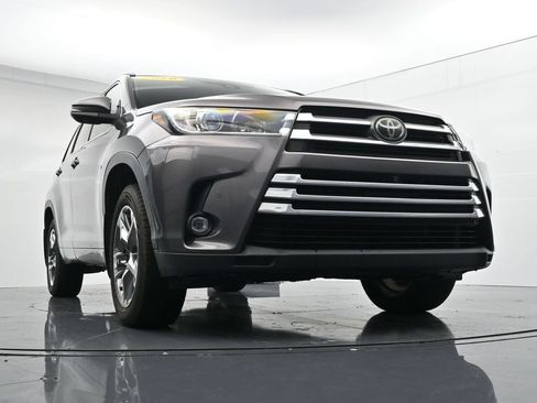 Used 2019 Toyota Highlander Limited Platinum AWD/4WD image 29