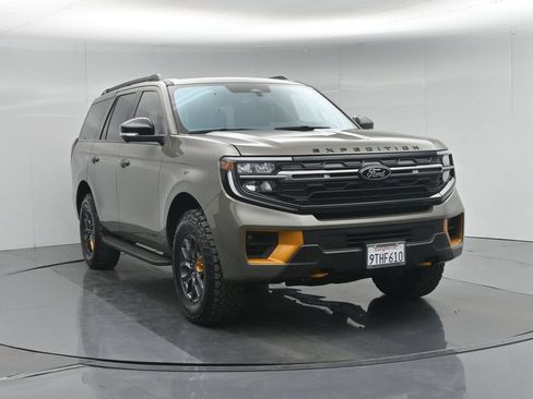 Used 2025 Ford Expedition Tremor AWD/4WD image 62