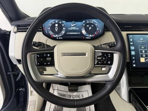 Used 2025 Land Rover Range Rover SE AWD/4WD image 37