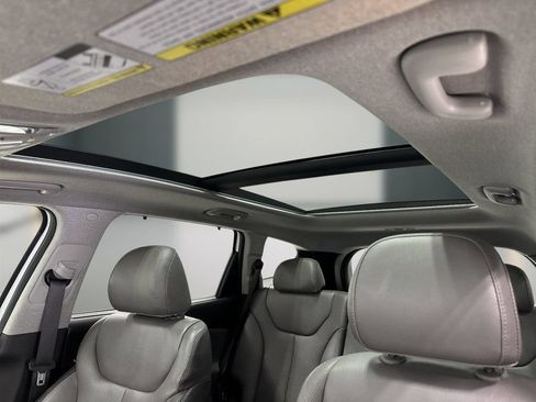 Used 2020 Hyundai Santa Fe SEL w/ Convenience + Premium Package FWD image 17