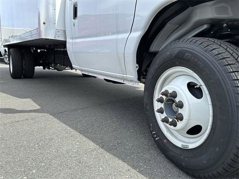 New 2024 Ford E-450 and Econoline 450 Super Duty w/ Power Windows & Locks Group image 11