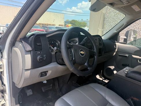 Used 2012 Chevrolet Silverado 3500 W/T RWD image 7