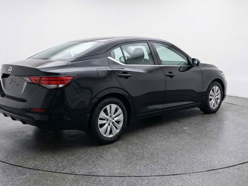 Used 2025 Nissan Sentra S FWD image 9