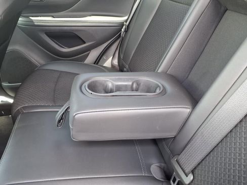 Used 2022 Buick Encore Preferred w/ Safety Package image 33