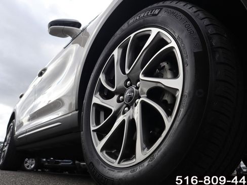 Used 2022 Lincoln Corsair AWD w/ Equipment Group 101A image 13